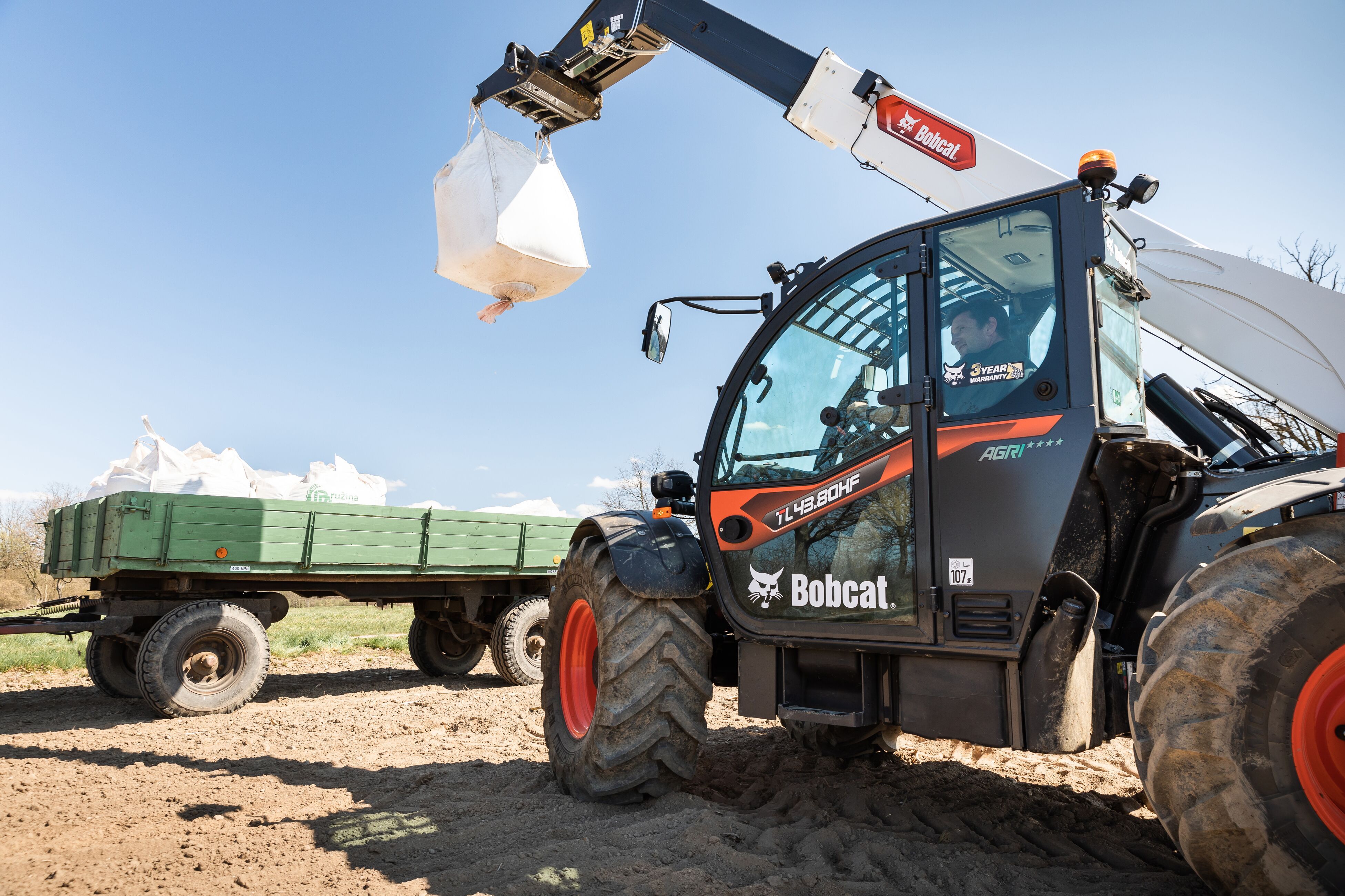 First View of New Bobcat Agricultural Telehandlers at LAMMA
